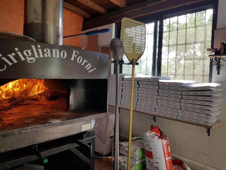 Il Contado B&B Castel Sant'Elia Luaran gambar